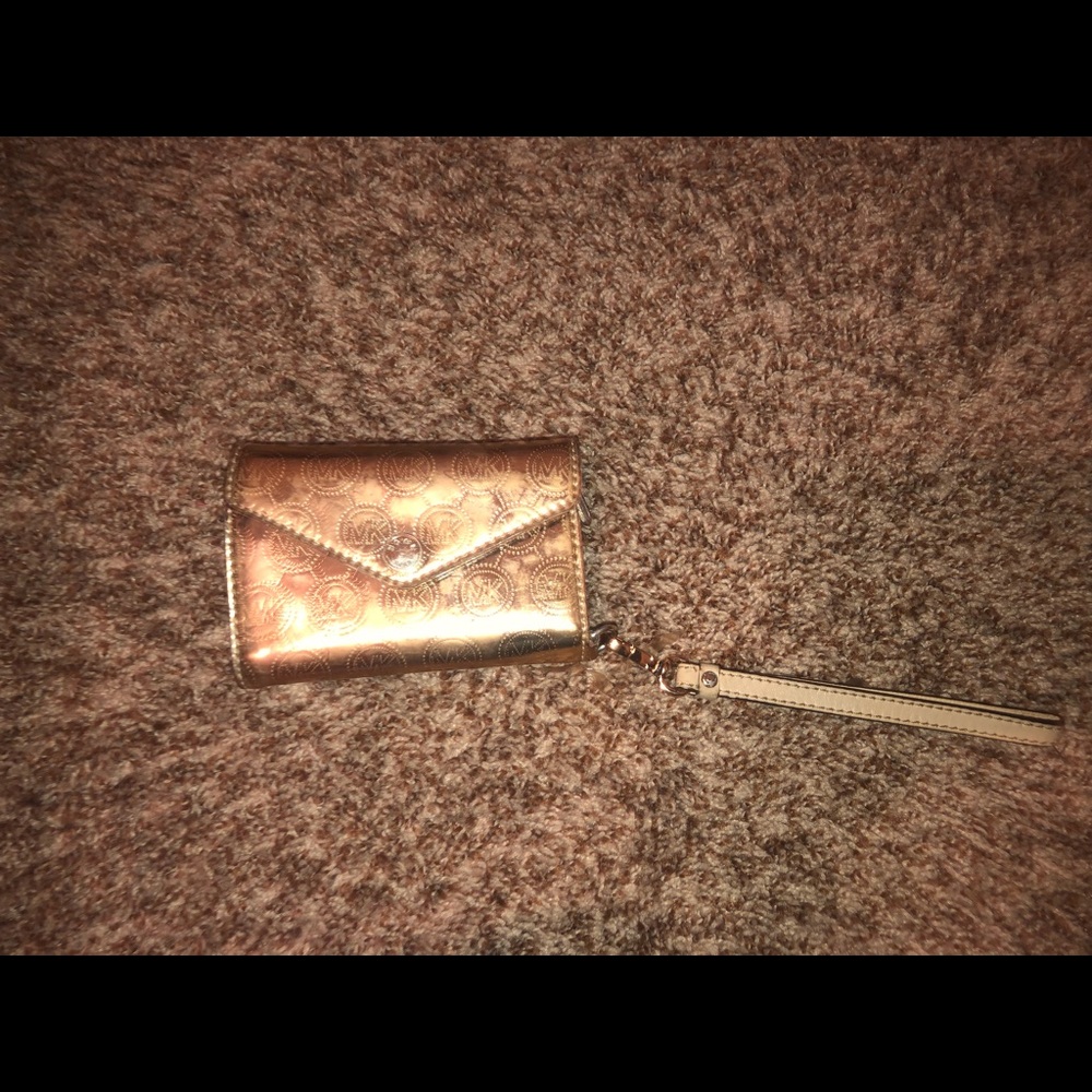 Michael Kors Wrist Wallet iPhone 5 Case